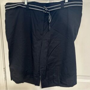 Kim Rogers Women’s Black Walking Shorts with Belt Size 24W Excellent Condition
